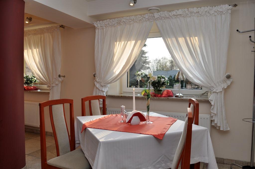Hotel Zagiel Niewiesze Bagian luar foto