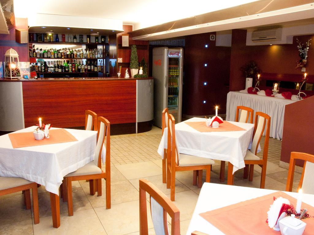 Hotel Zagiel Niewiesze Bagian luar foto