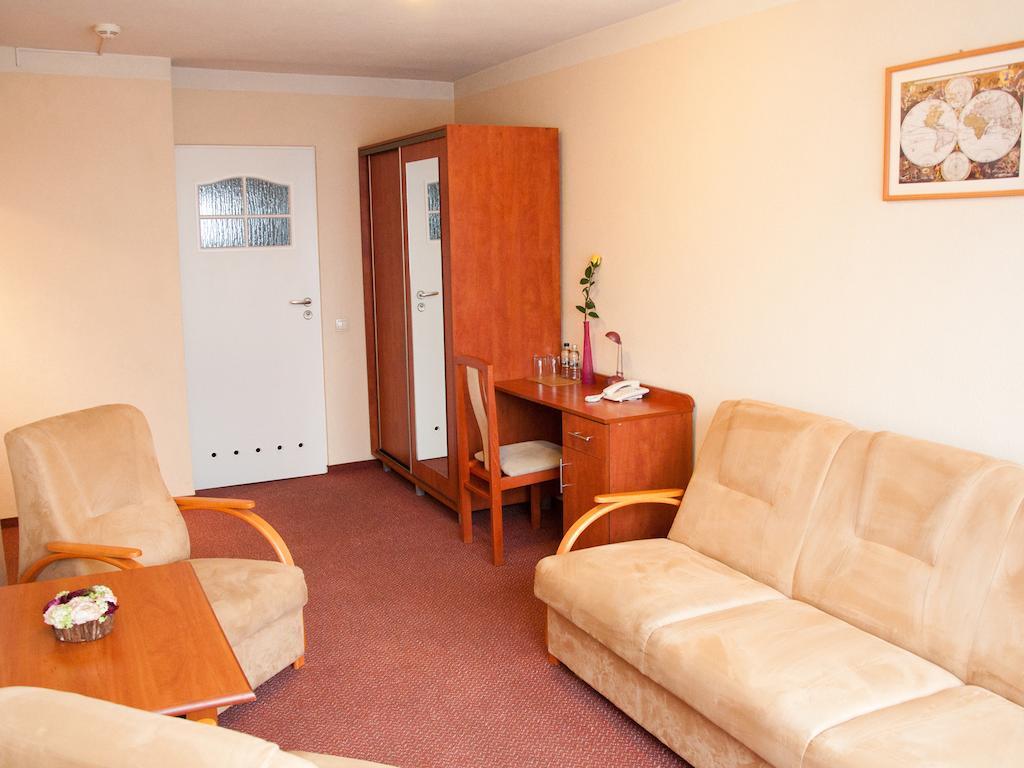 Hotel Zagiel Niewiesze Bagian luar foto
