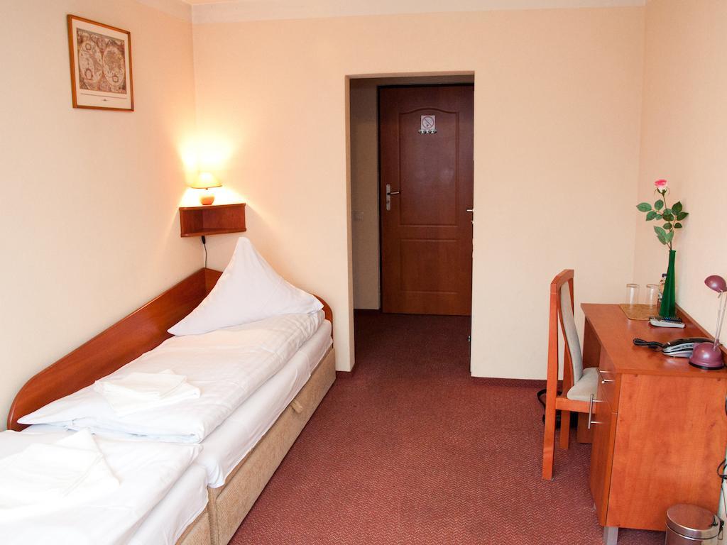 Hotel Zagiel Niewiesze Ruang foto